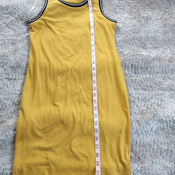 PETITE LOT ARTICLES of CLOTHING - Picture 6 of 7